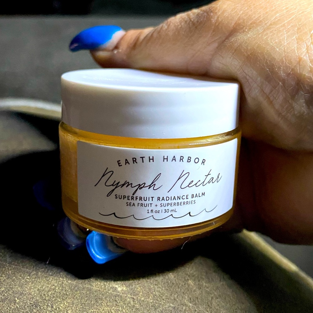 Earth harbor naturals nymph nectar superfruit radiance balm